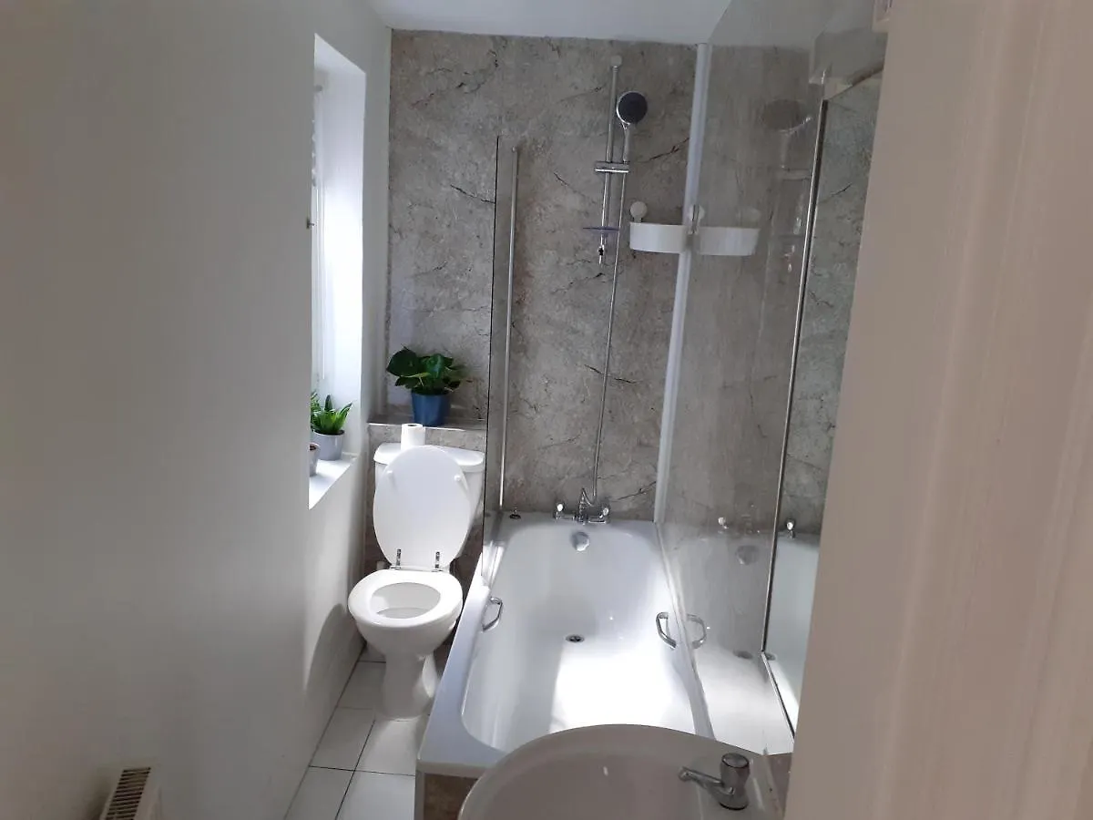 St James Quarter 2 Bed Apartment 에든버러
