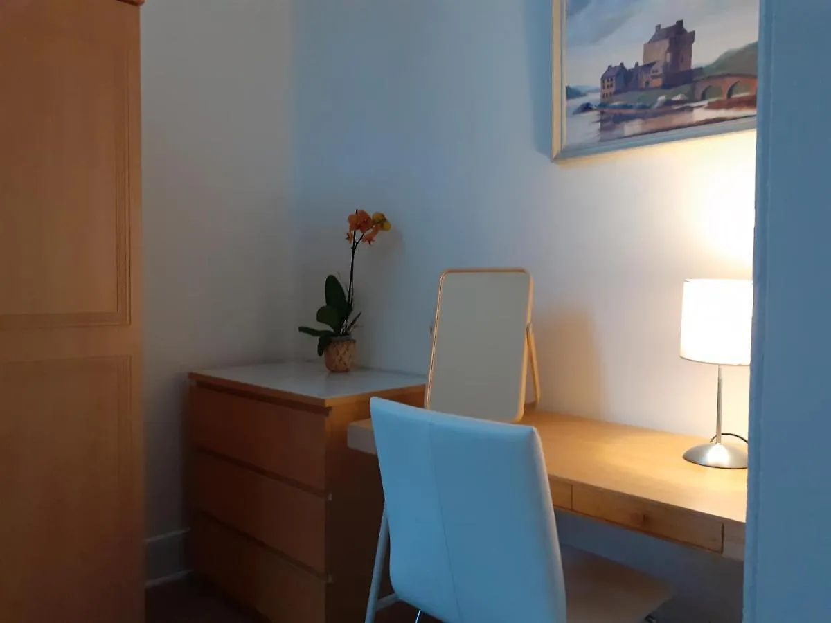 St James Quarter 2 Bed Apartment 에든버러