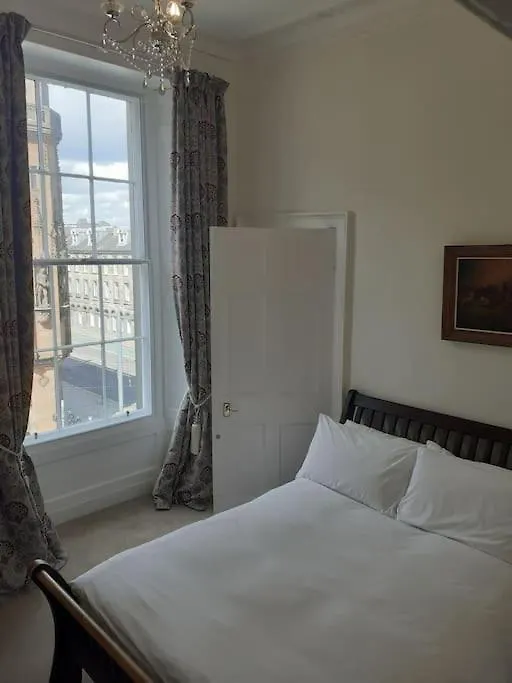 St James Quarter 2 Bed Apartment 에든버러
